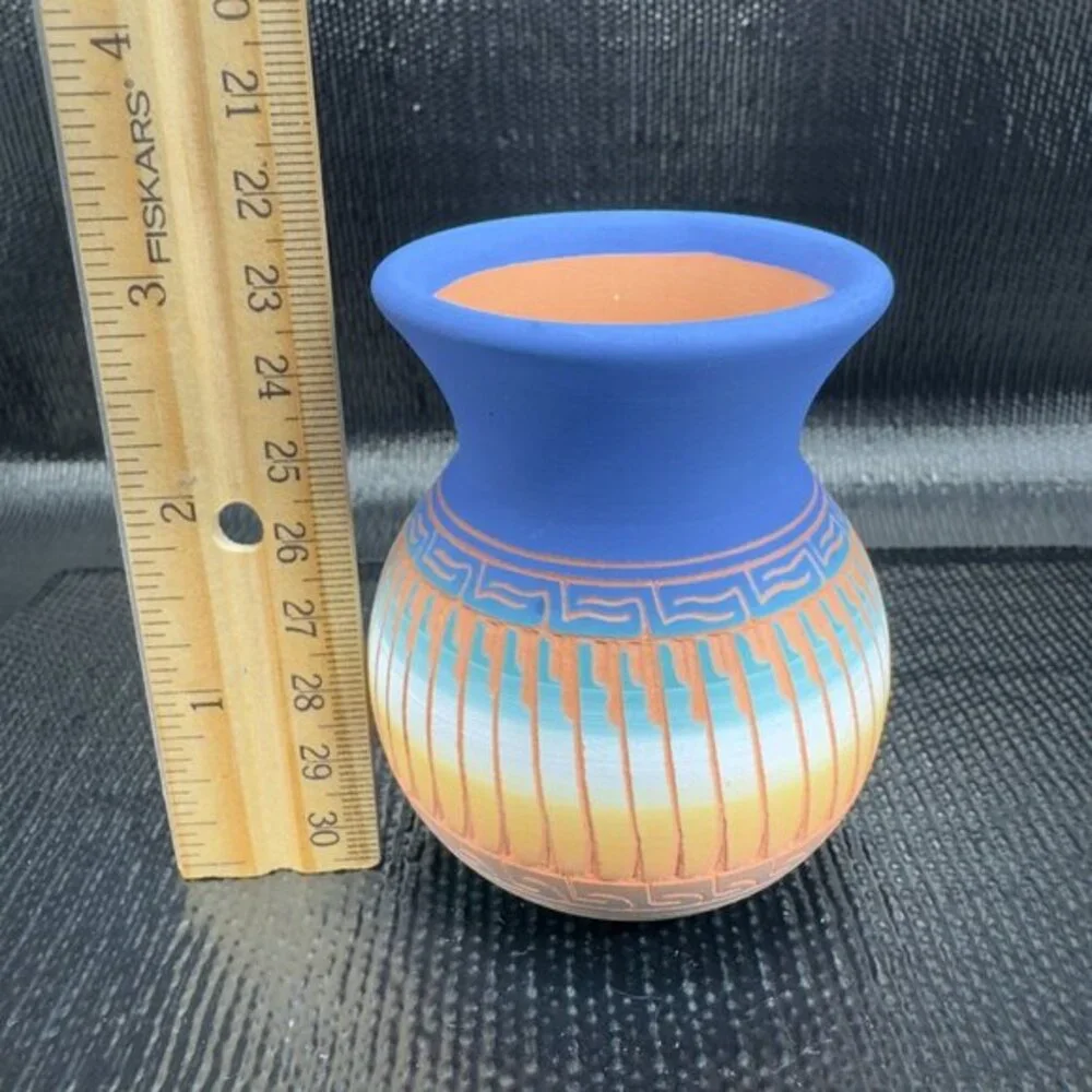 Native American Navajo Indian‎ Hand Etched Bud Vase Hand Made Artist Signed 2003